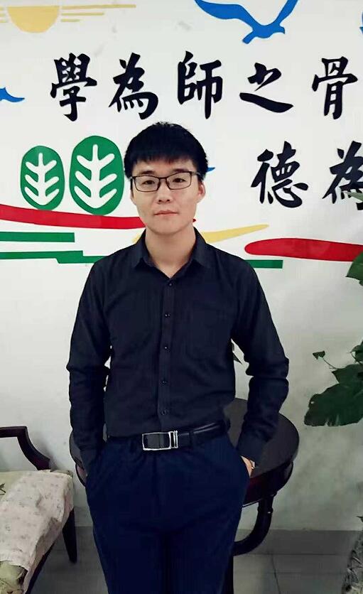 高新區(qū)“優(yōu)秀教師”優(yōu)秀數(shù)學(xué)教師趙康