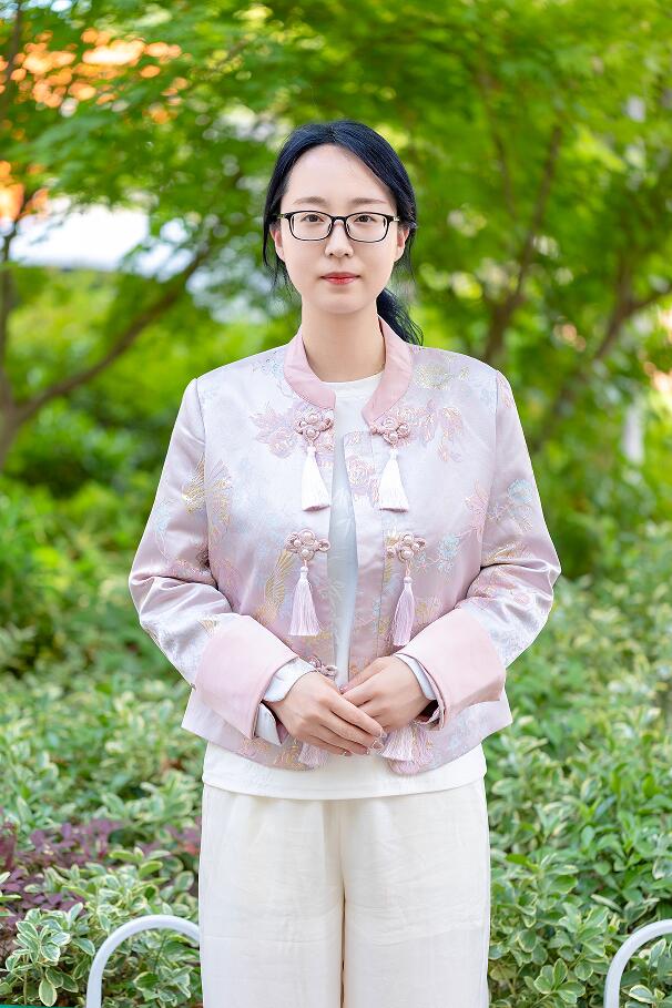 最具魅力語文教師  優(yōu)秀班主任  孫周酬勤